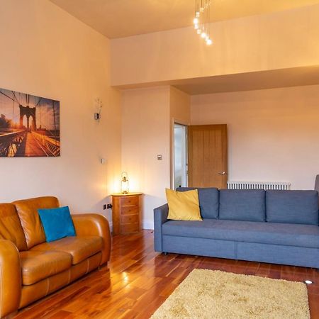 Apartment No 1 - The Old Red King Pub, Whitefield, مانشستر المظهر الخارجي الصورة