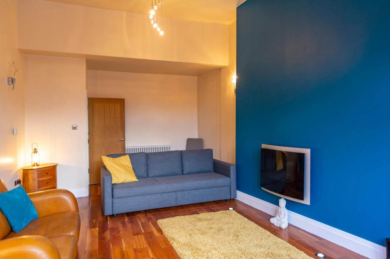 Apartment No 1 - The Old Red King Pub, Whitefield, مانشستر المظهر الخارجي الصورة
